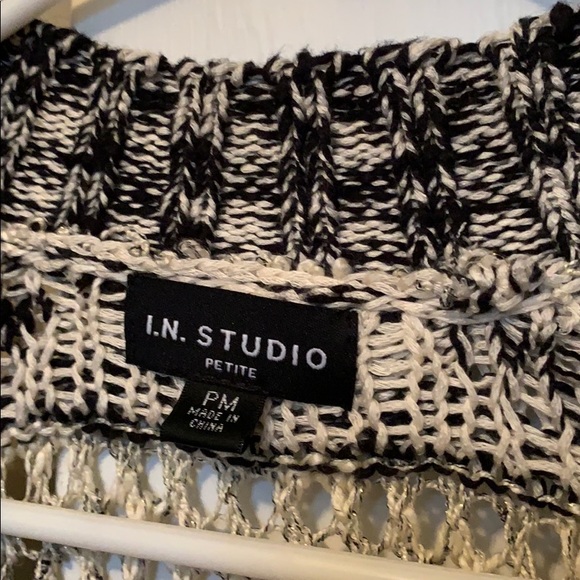 Black, Off White and Gold Sparkled Sweater - Picture 3 of 5